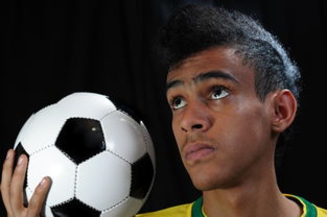 开云·体育全站登录地址-校园足球缺乏横向联赛结构支撑，我国校园足球训练存在的问题